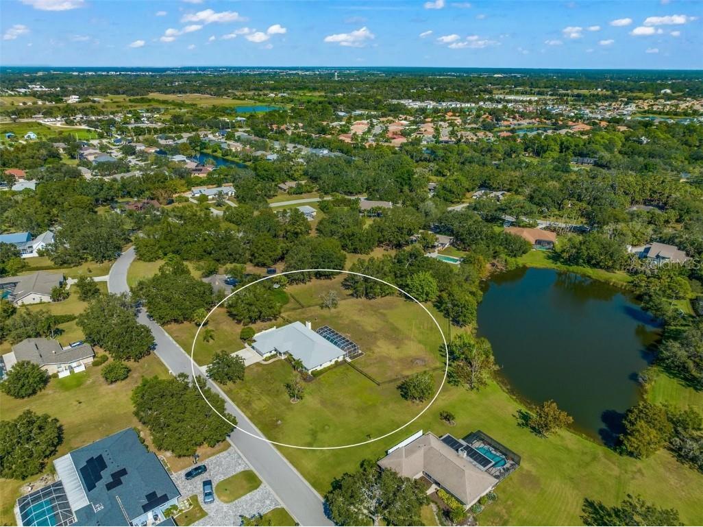 1558 Shadow Ridge Circle Sarasota FL 34240 A4587861 image1