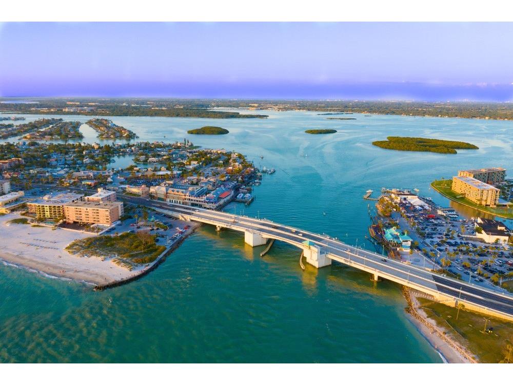 156 146th Avenue E #B Madeira Beach FL 33708 TB8488282 image1