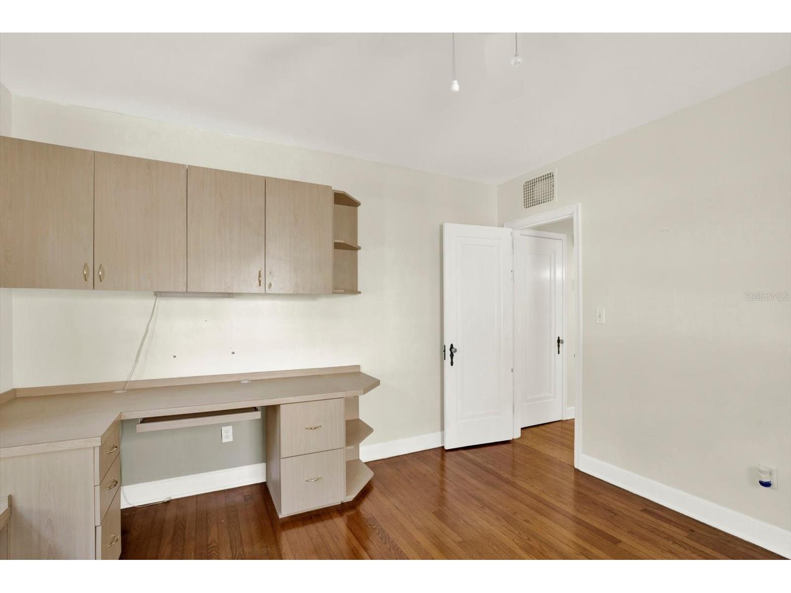 156 21st Avenue NE Saint Petersburg FL 33704 TB8505579 image26