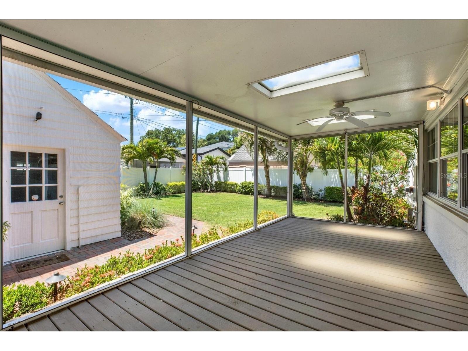 156 21st Avenue NE Saint Petersburg FL 33704 TB8505579 image37