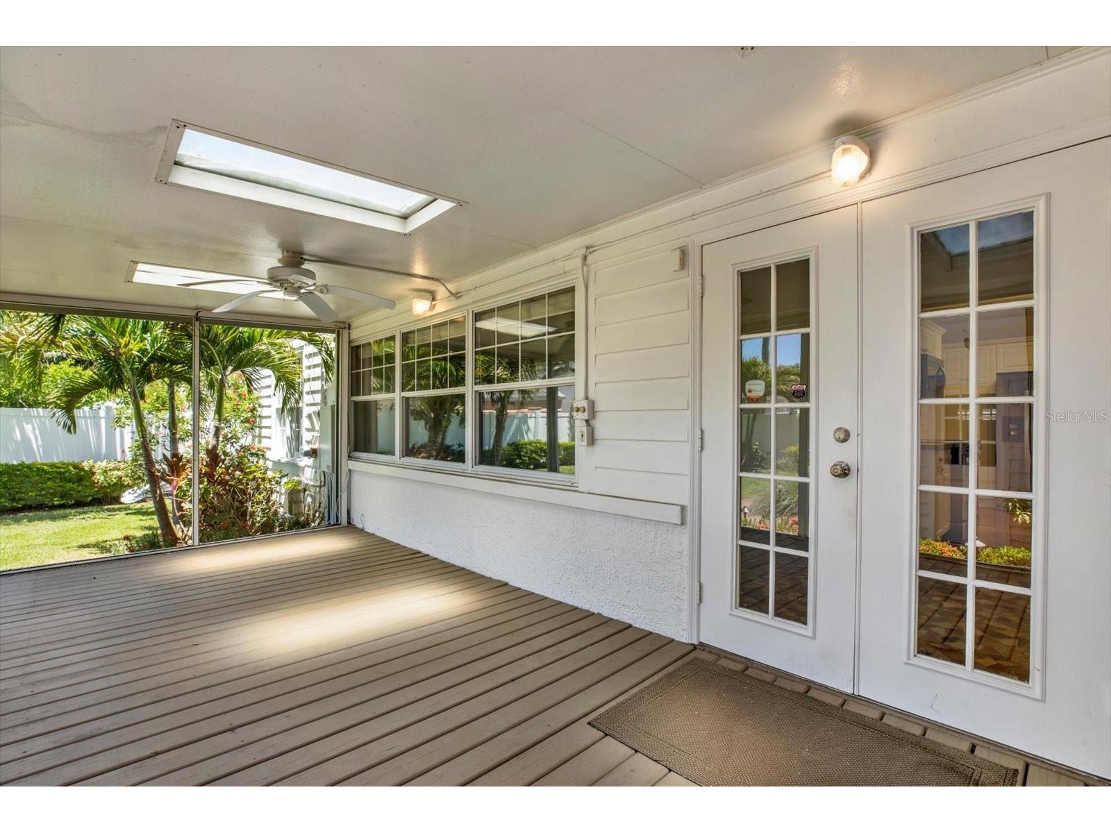 156 21st Avenue NE Saint Petersburg FL 33704 TB8505579 image39