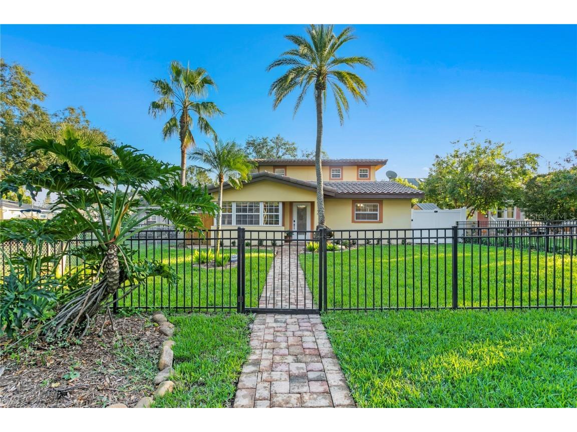 156 29th Avenue N Saint Petersburg FL 33704 TB8346543 image1