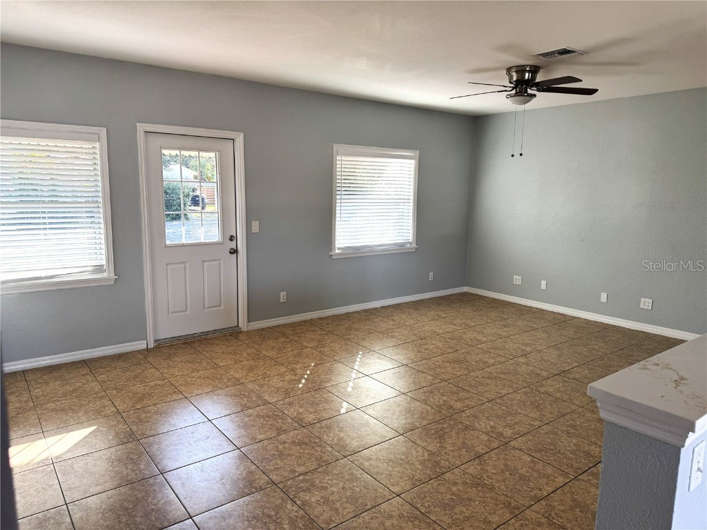 156 39th Avenue NE Saint Petersburg FL 33703 TB8449545 image5