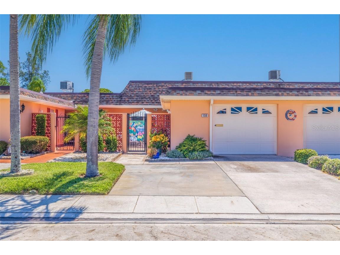 156 Boca Ciega Point Boulevard S Saint Petersburg FL 33708 U8213960 image1