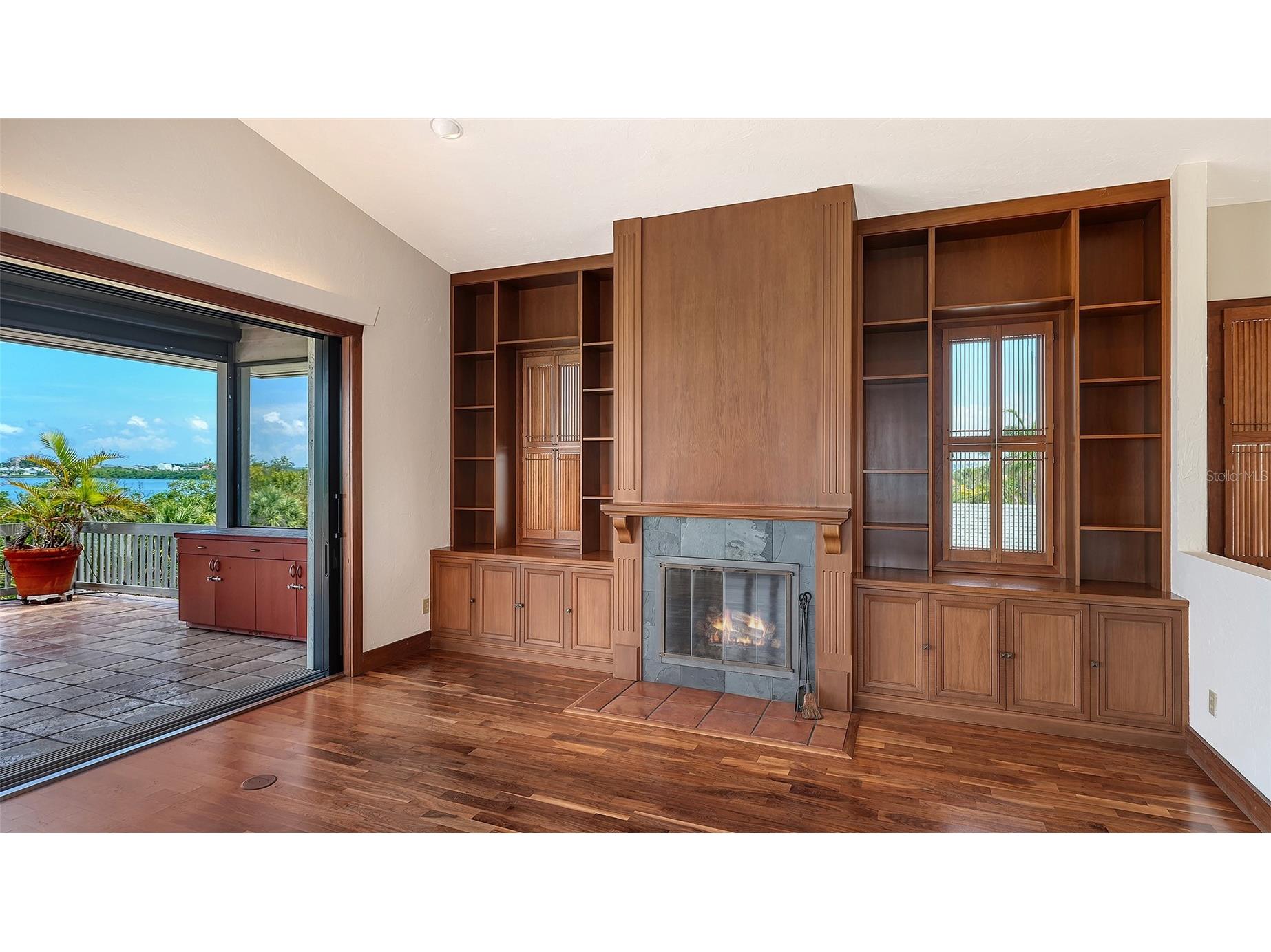 156 Emerson Drive Sarasota FL 34236 A4692362 image14