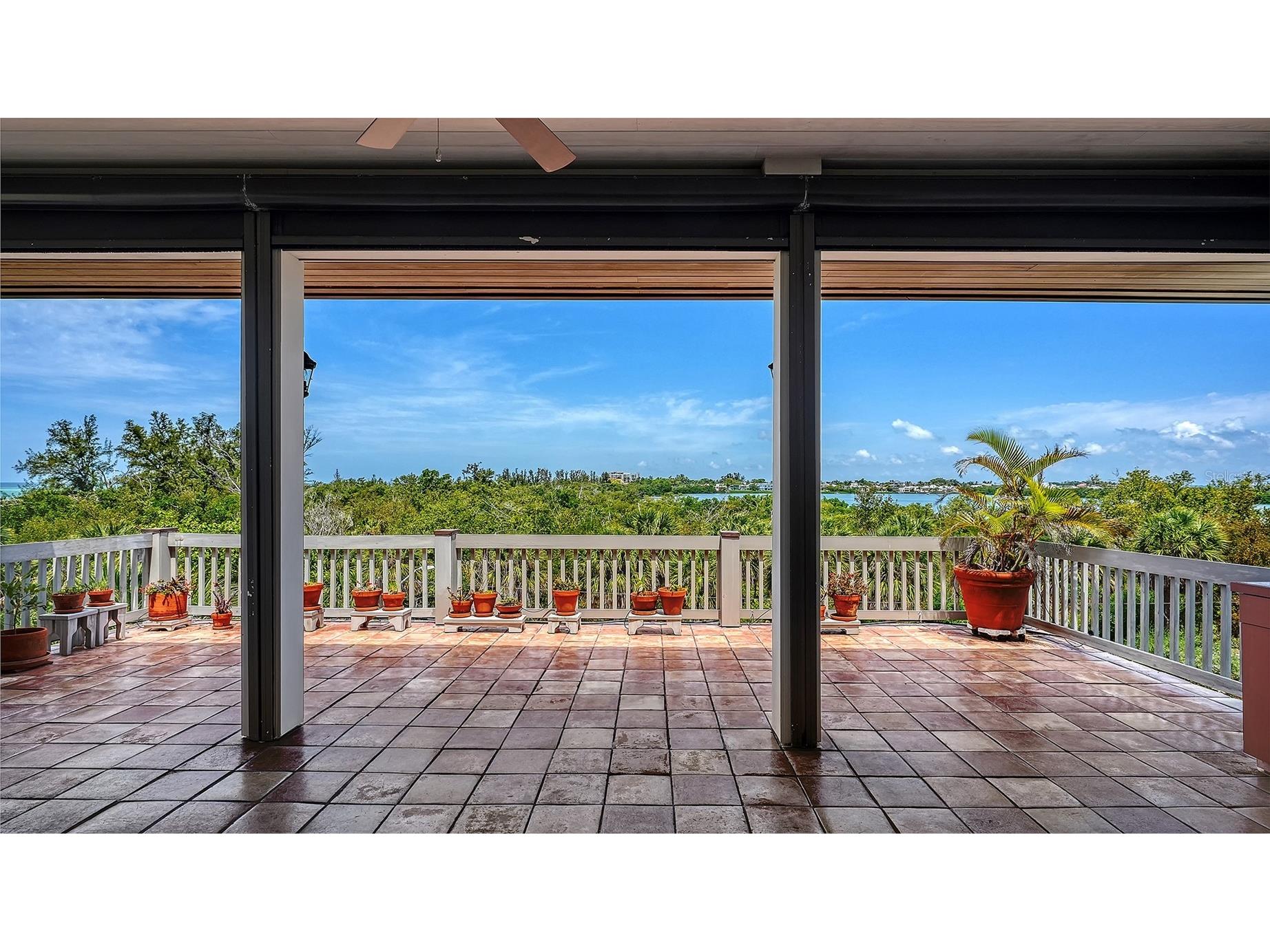 156 Emerson Drive Sarasota FL 34236 A4692362 image17