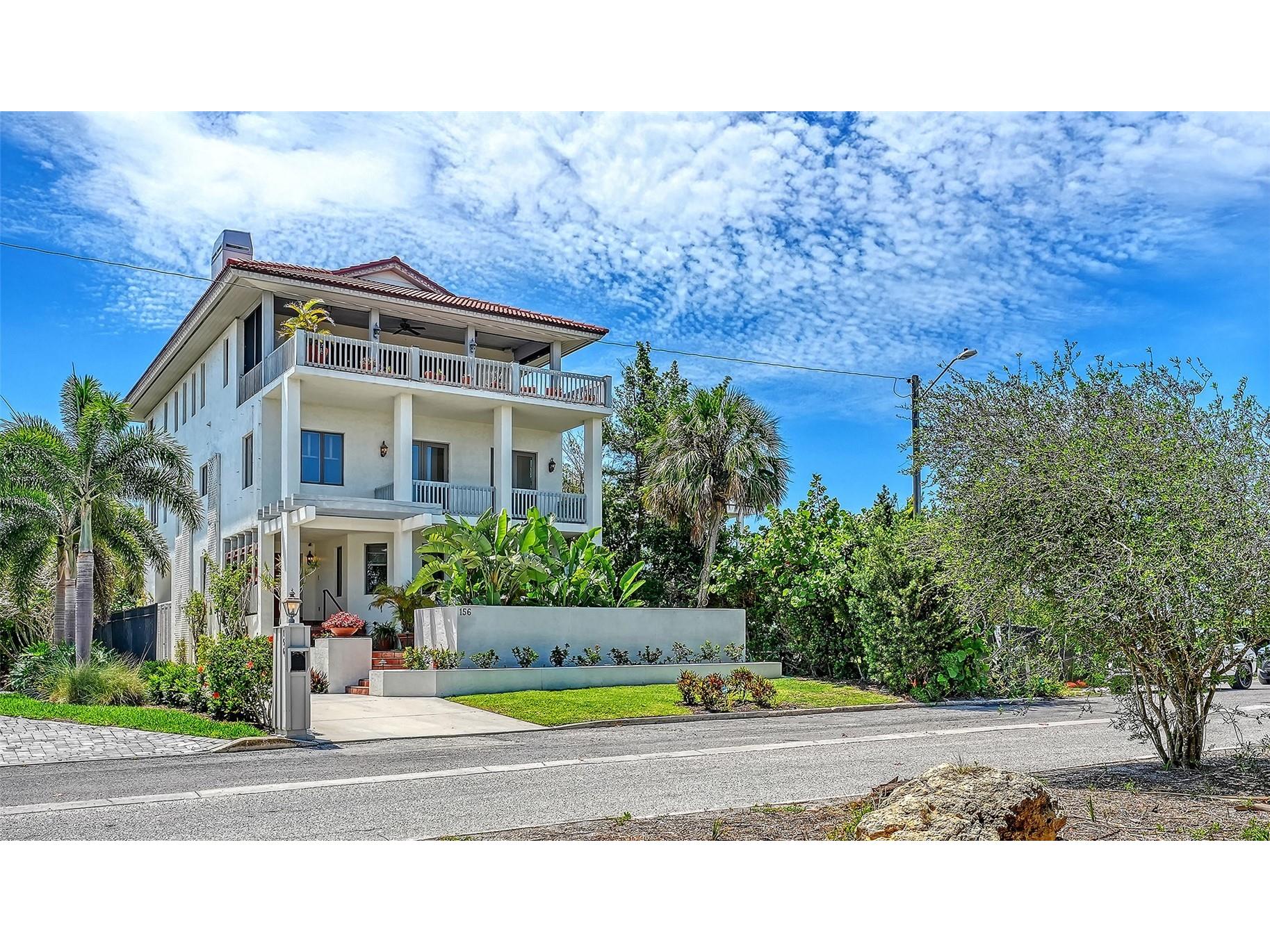 156 Emerson Drive Sarasota FL 34236 A4692362 image2