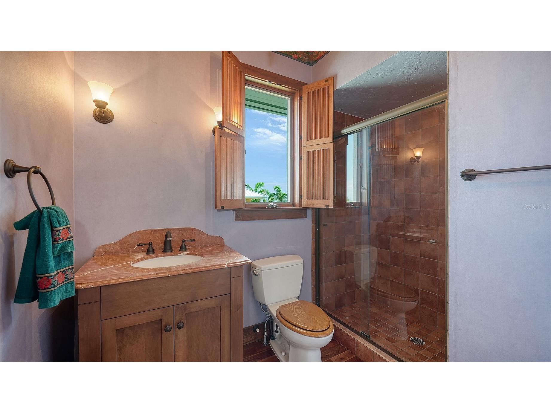 156 Emerson Drive Sarasota FL 34236 A4692362 image28
