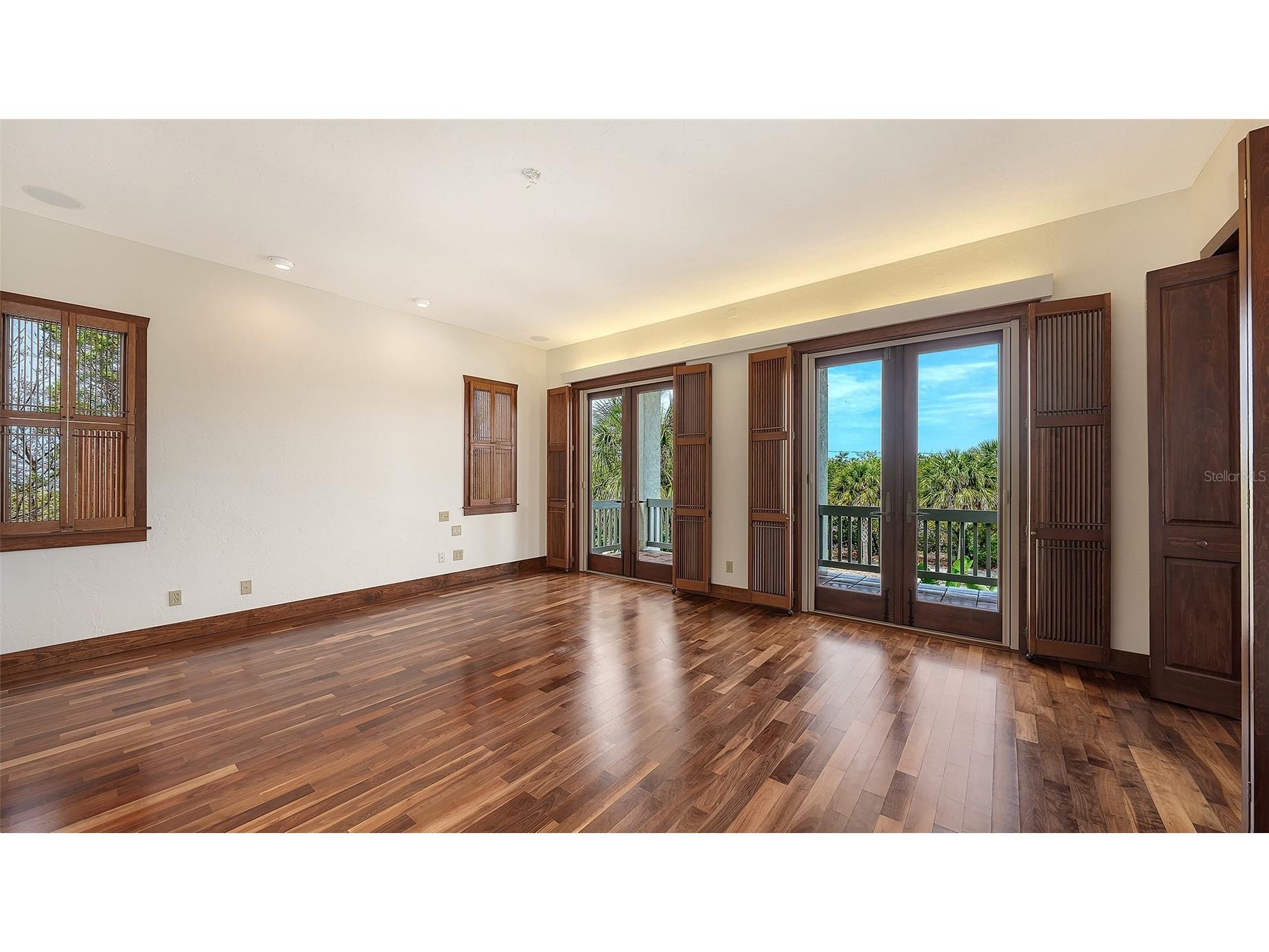 156 Emerson Drive Sarasota FL 34236 A4692362 image29