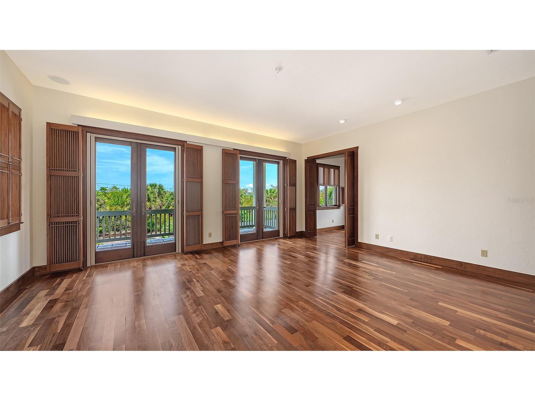 156 Emerson Drive Sarasota FL 34236 A4692362 image30