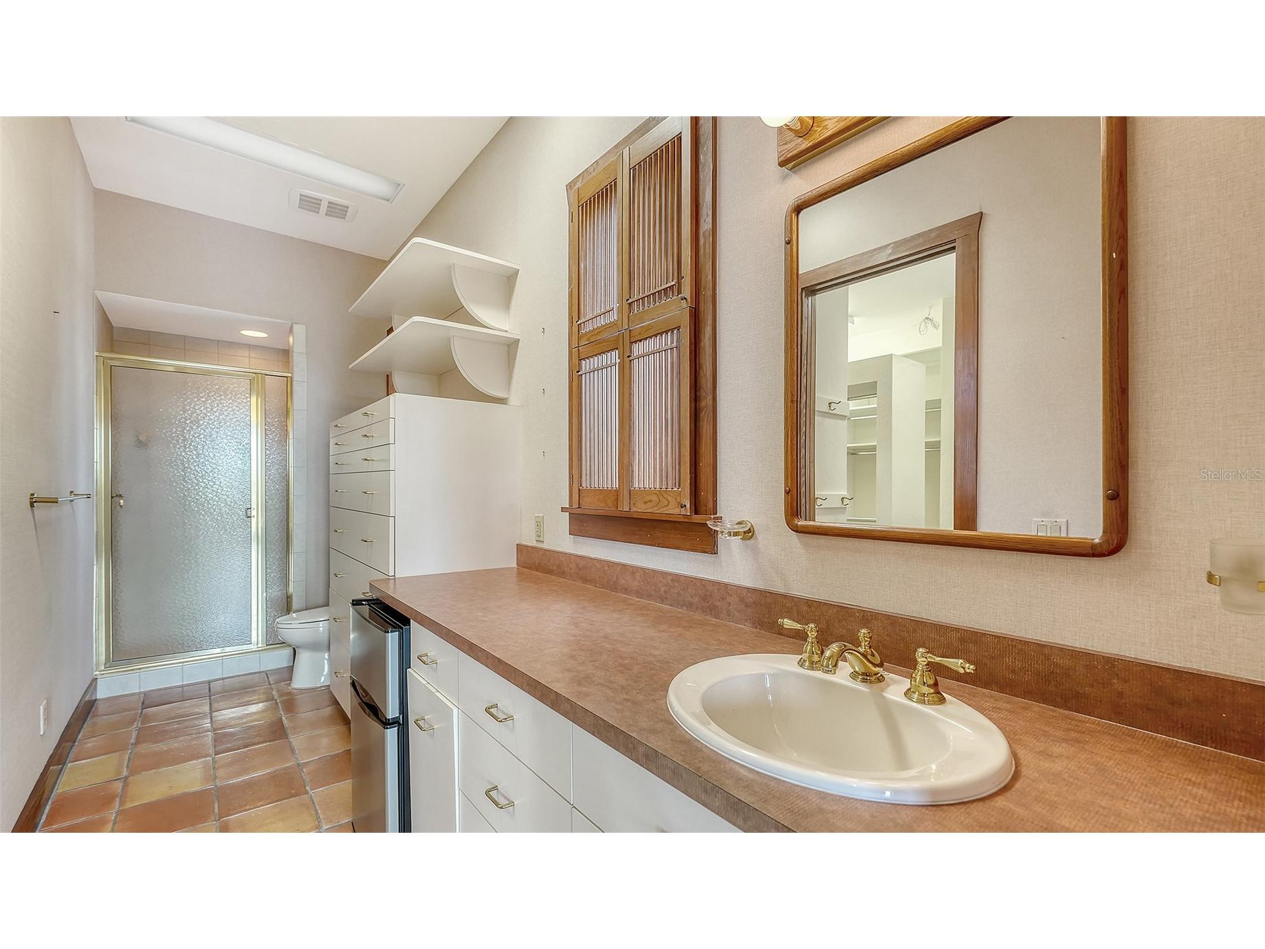156 Emerson Drive Sarasota FL 34236 A4692362 image37