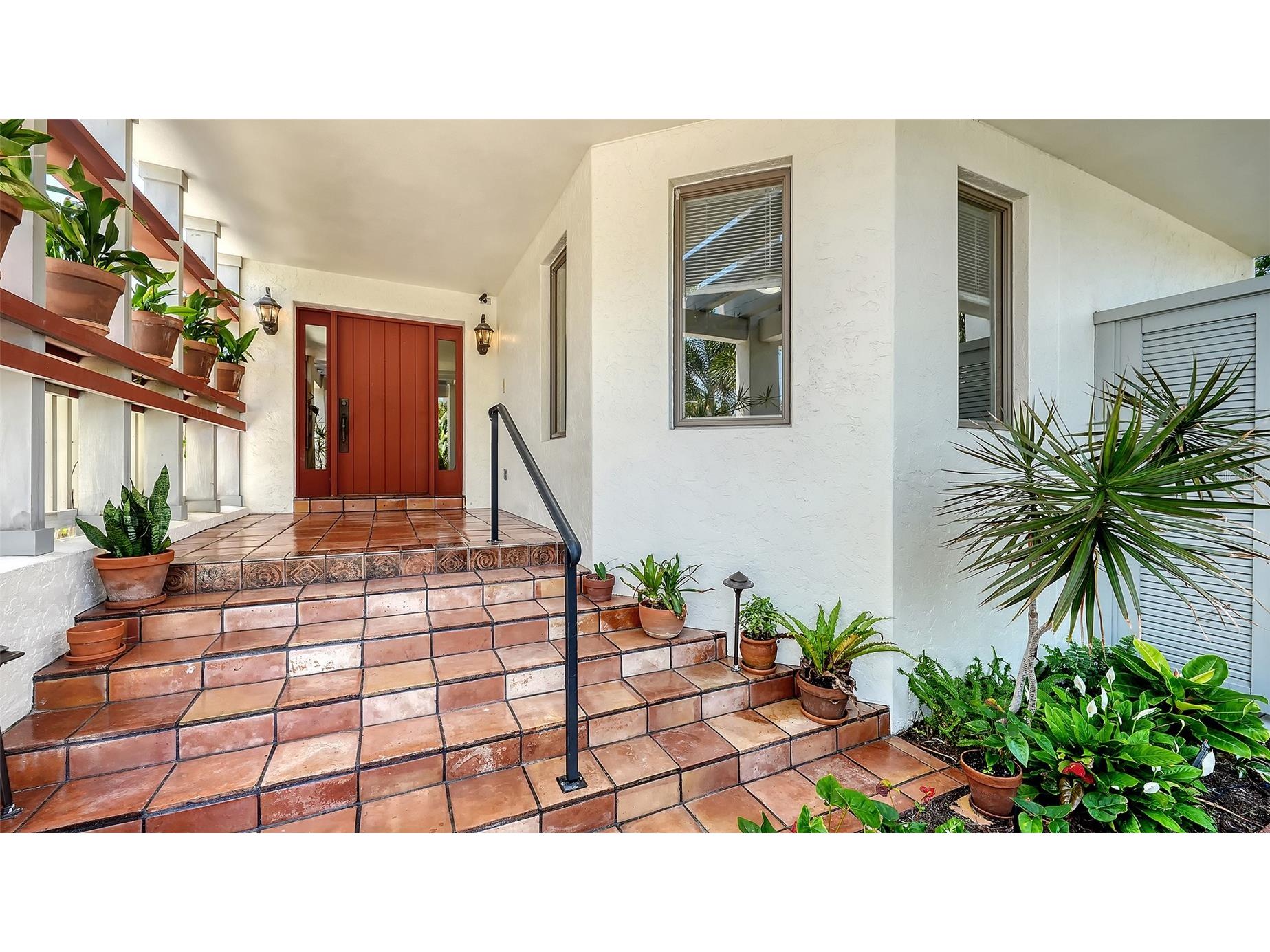 156 Emerson Drive Sarasota FL 34236 A4692362 image4