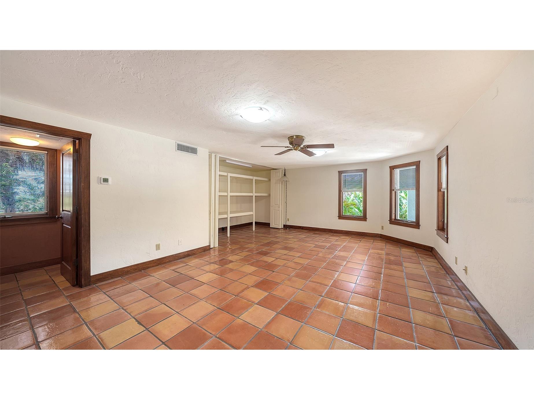 156 Emerson Drive Sarasota FL 34236 A4692362 image43