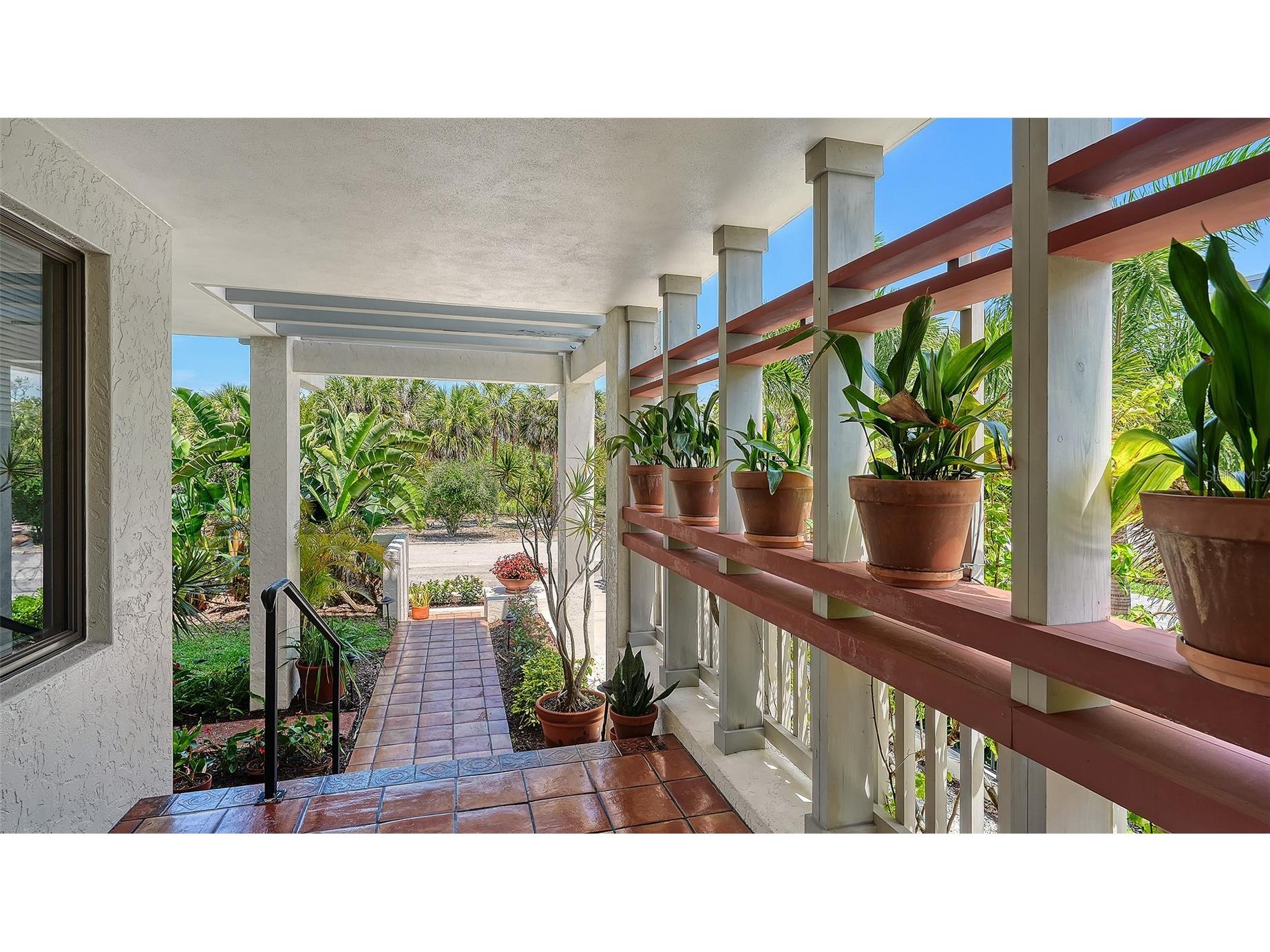 156 Emerson Drive Sarasota FL 34236 A4692362 image5