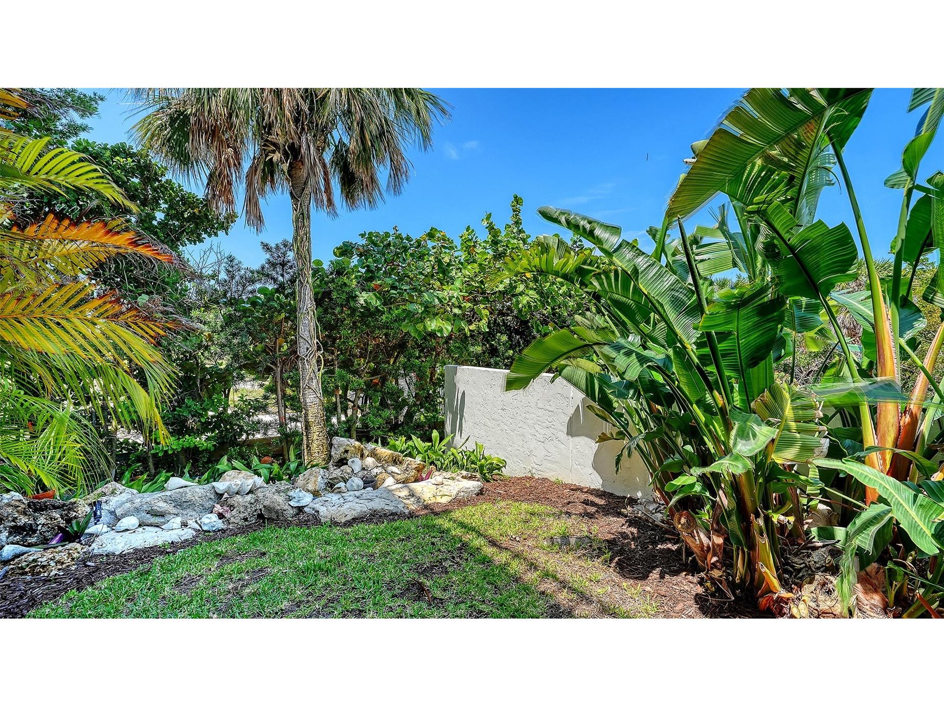 156 Emerson Drive Sarasota FL 34236 A4692362 image50