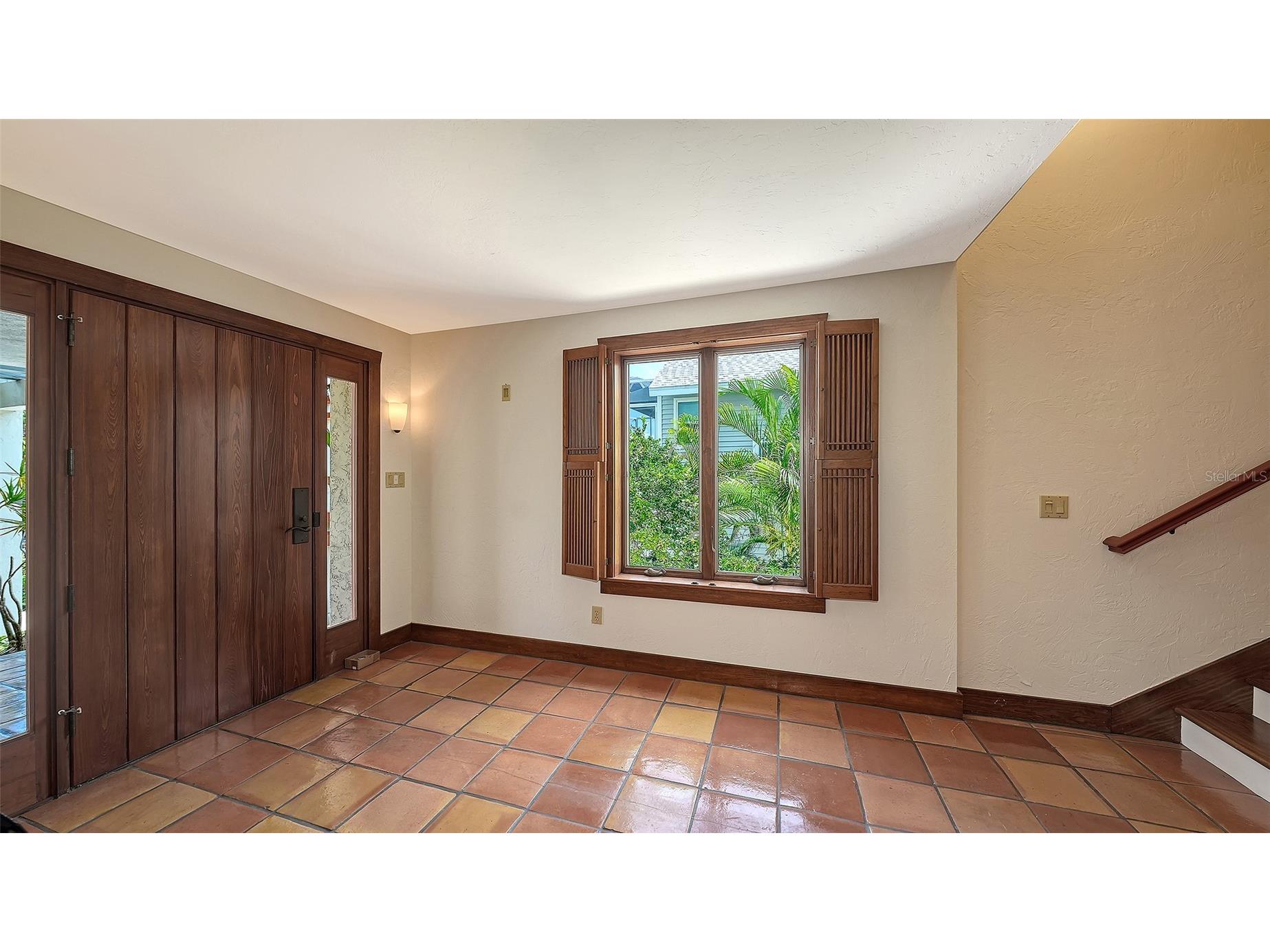 156 Emerson Drive Sarasota FL 34236 A4692362 image6