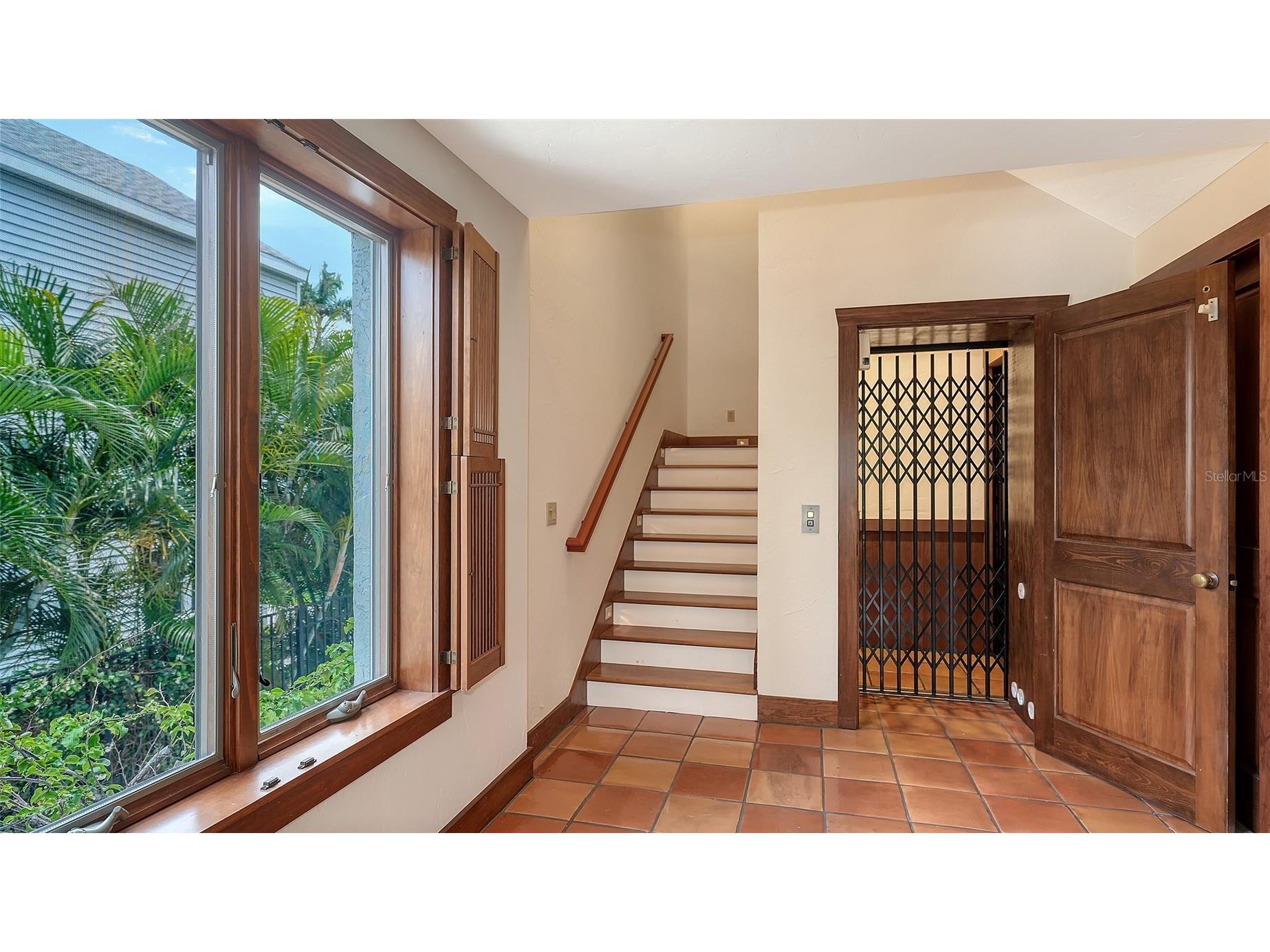 156 Emerson Drive Sarasota FL 34236 A4692362 image7