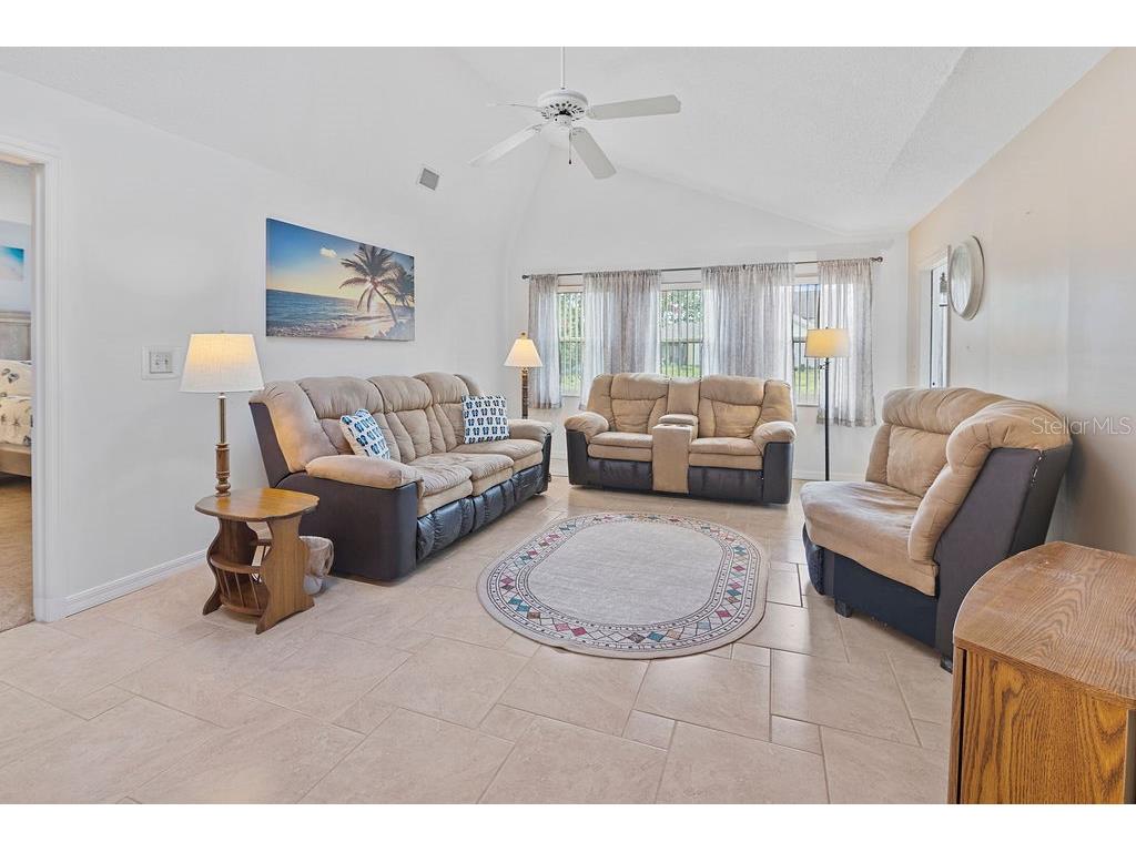 156 Kingbird Circle Daytona Beach FL 32119 V4945837 image4