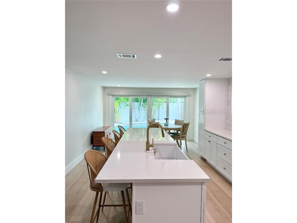 156 N Blvd Of The Presidents Sarasota FL 34236 O6326837 image10