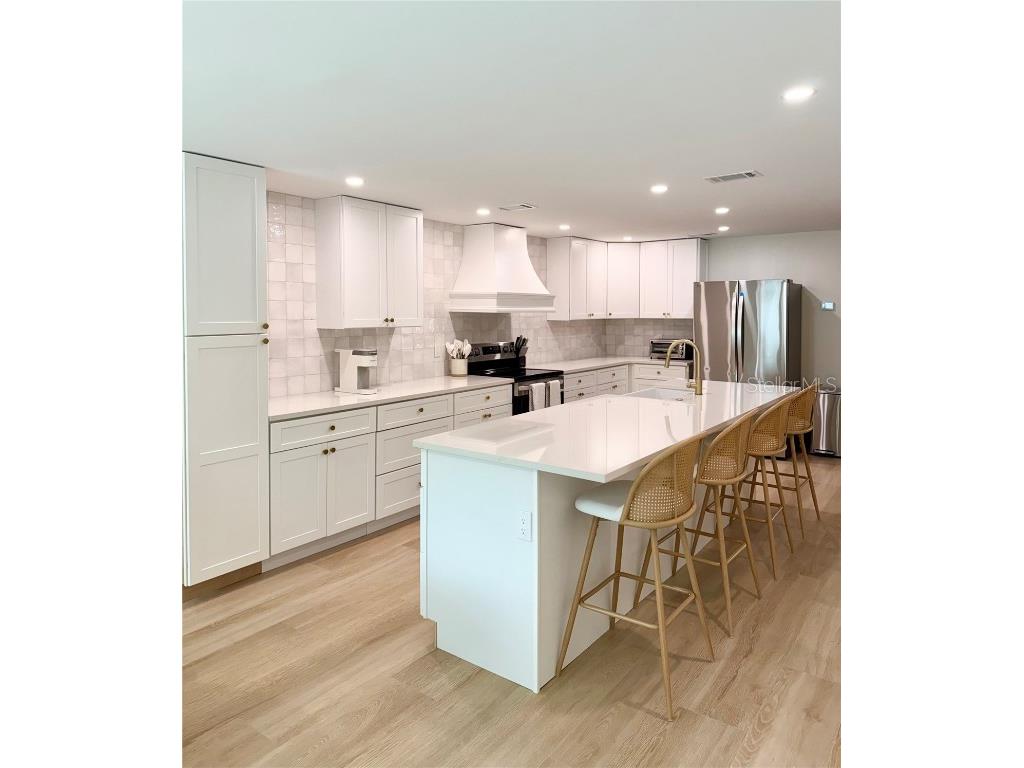 156 N Blvd Of The Presidents Sarasota FL 34236 O6326837 image12