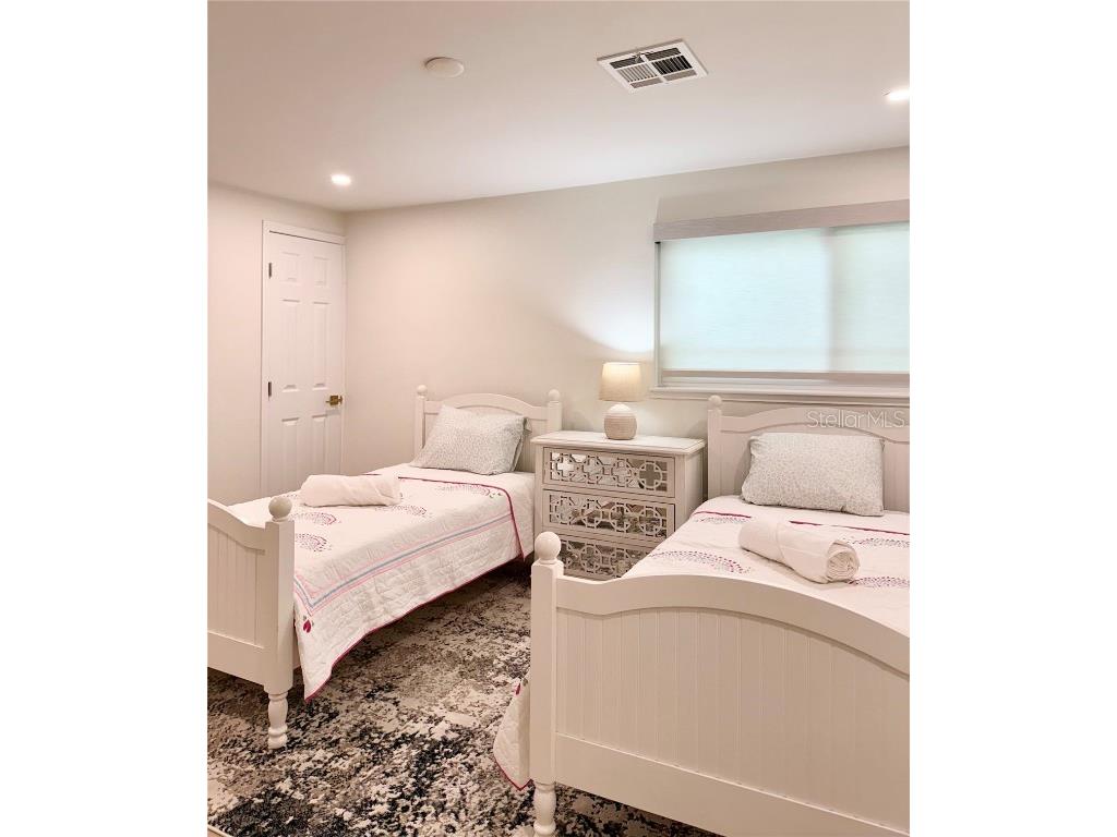 156 N Blvd Of The Presidents Sarasota FL 34236 O6326837 image14