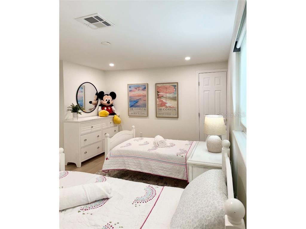 156 N Blvd Of The Presidents Sarasota FL 34236 O6326837 image15