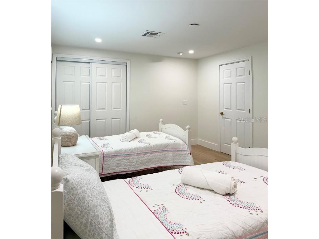 156 N Blvd Of The Presidents Sarasota FL 34236 O6326837 image16