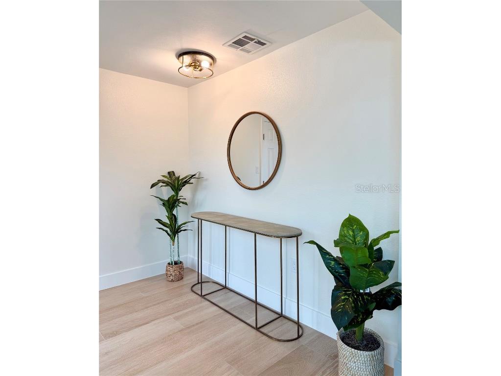 156 N Blvd Of The Presidents Sarasota FL 34236 O6326837 image4