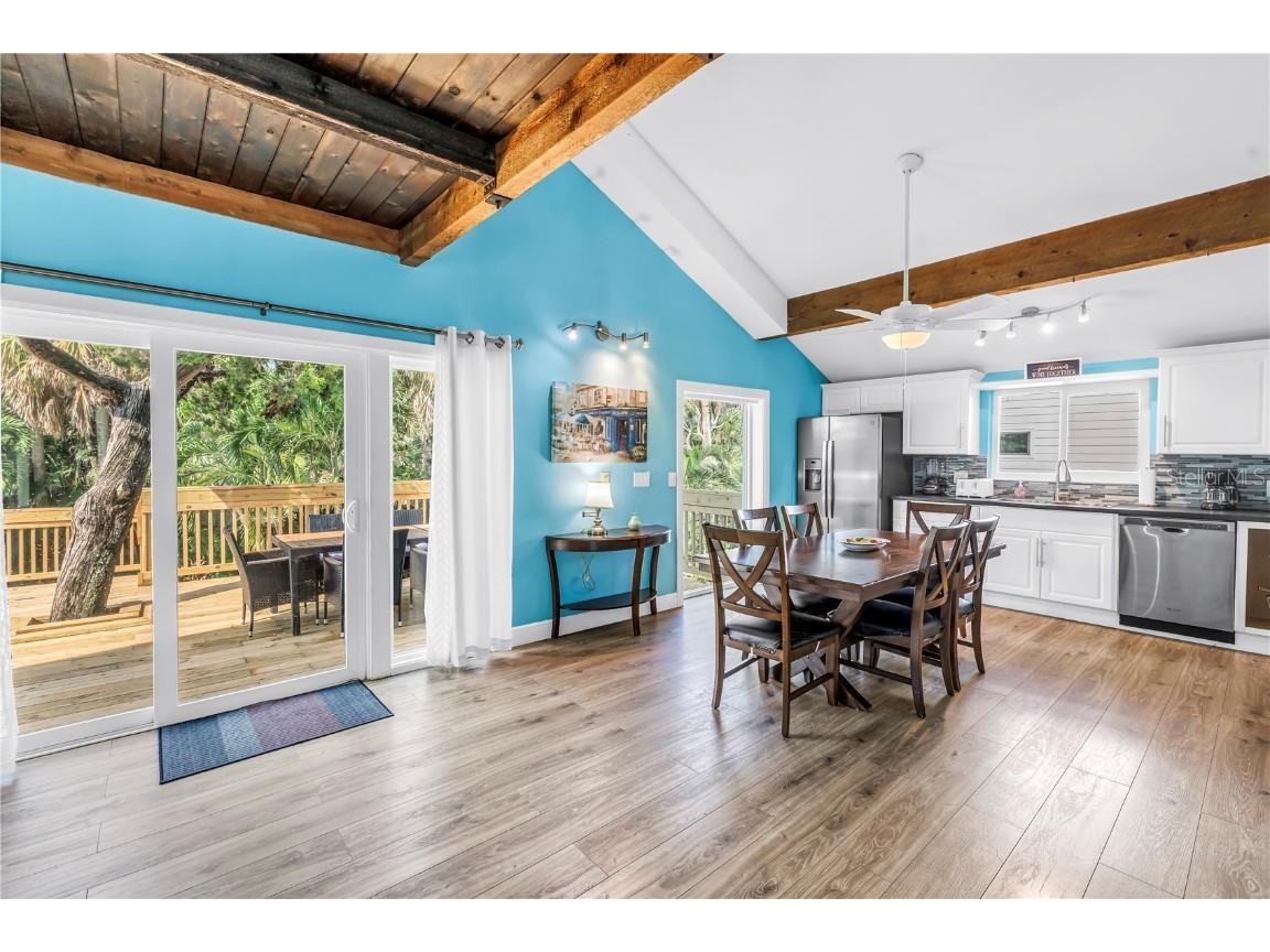 156 Siesta Drive Sarasota FL 34242 A4661717 image18