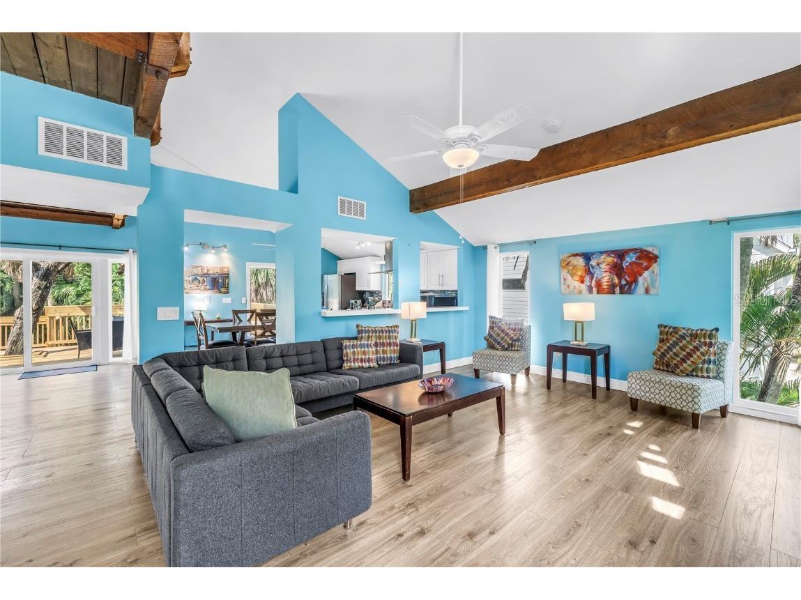 156 Siesta Drive Sarasota FL 34242 A4661717 image28