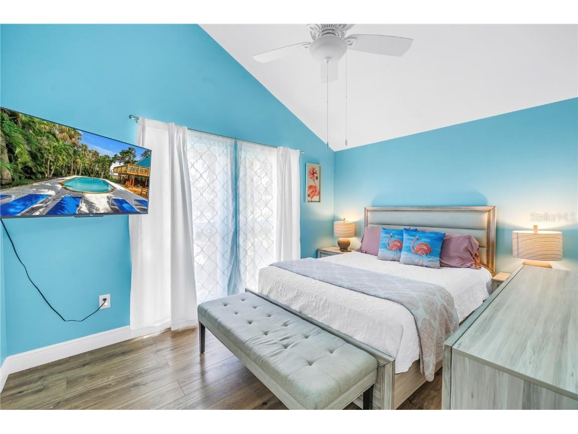 156 Siesta Drive Sarasota FL 34242 A4661717 image37