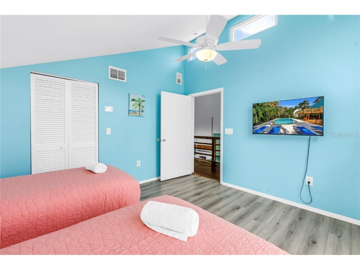 156 Siesta Drive Sarasota FL 34242 A4661717 image45