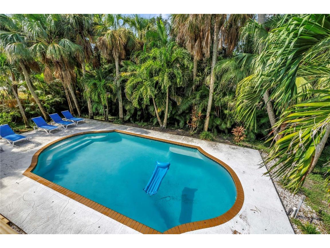 156 Siesta Drive Sarasota FL 34242 A4661717 image56