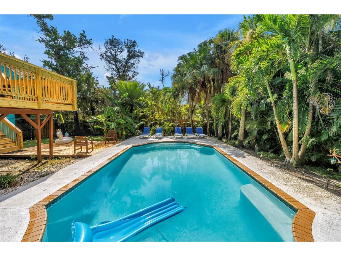 156 Siesta Drive Sarasota FL 34242 A4661717 image61