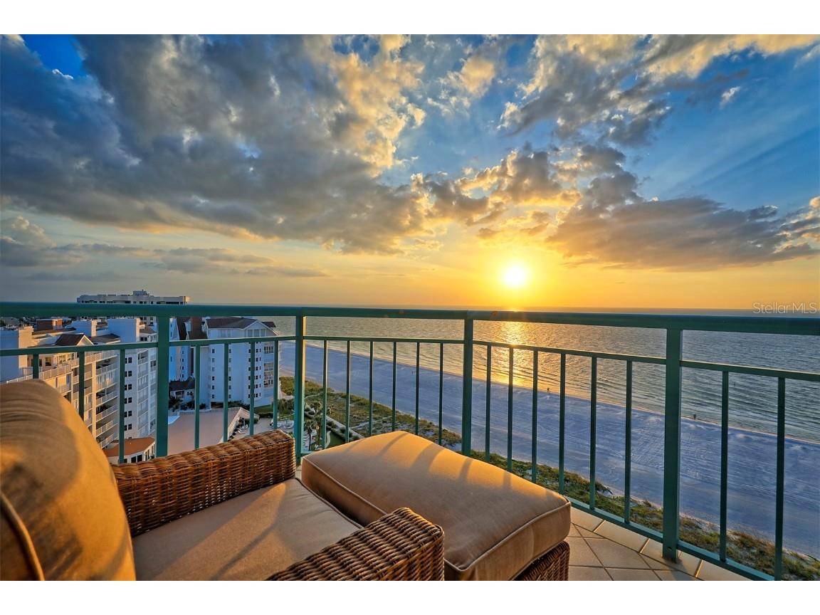 1560 Gulf Boulevard #1107 Clearwater Beach FL 33767 U8252984 image1