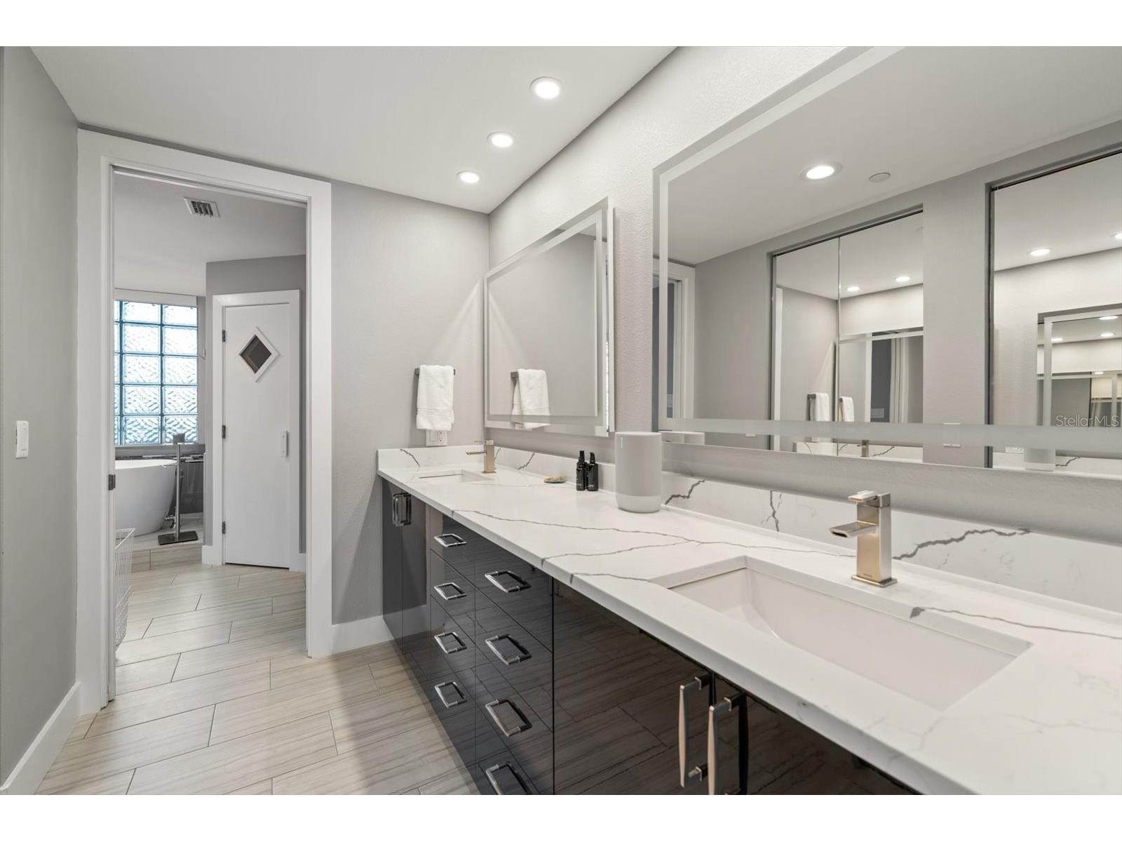 1560 Gulf Boulevard #304 Clearwater FL 33767 TB8497923 image14