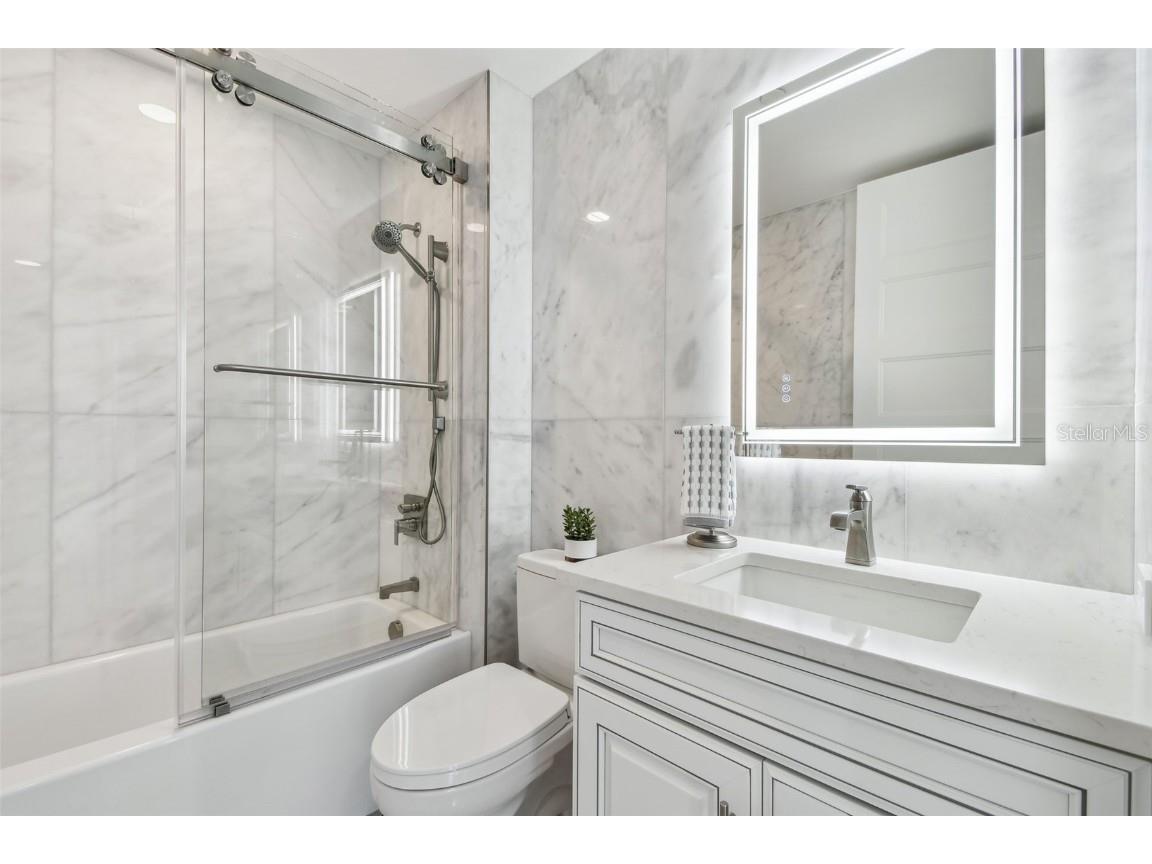 1560 Gulf Boulevard #306 Clearwater Beach FL 33767 - GULF OF MEXICO TB8417595 image36