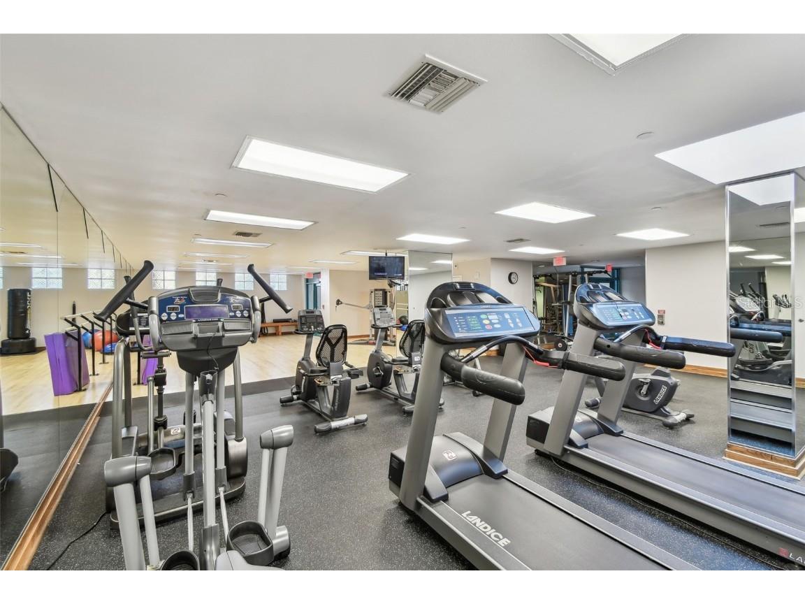 1560 Gulf Boulevard #306 Clearwater Beach FL 33767 - GULF OF MEXICO TB8417595 image67