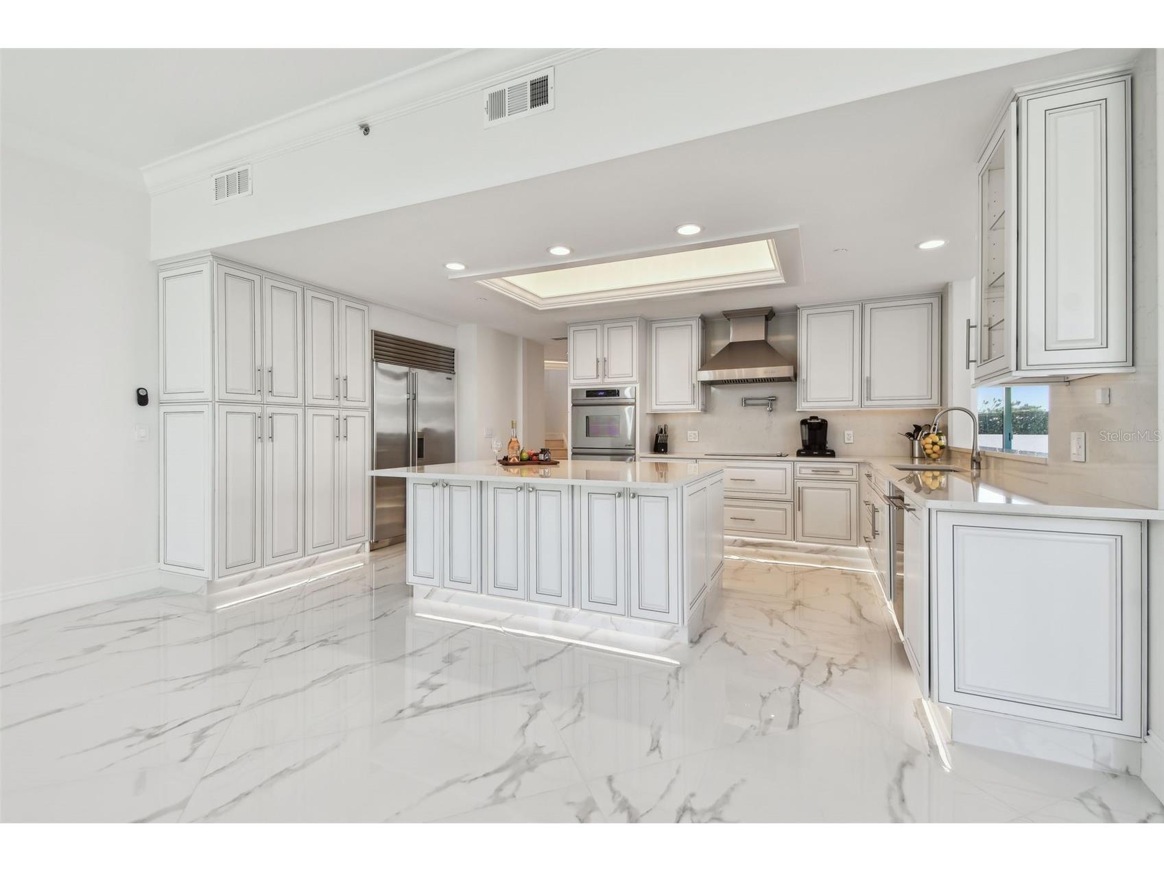 1560 Gulf Boulevard #306 Clearwater Beach FL 33767 - GULF OF MEXICO TB8473031 image21