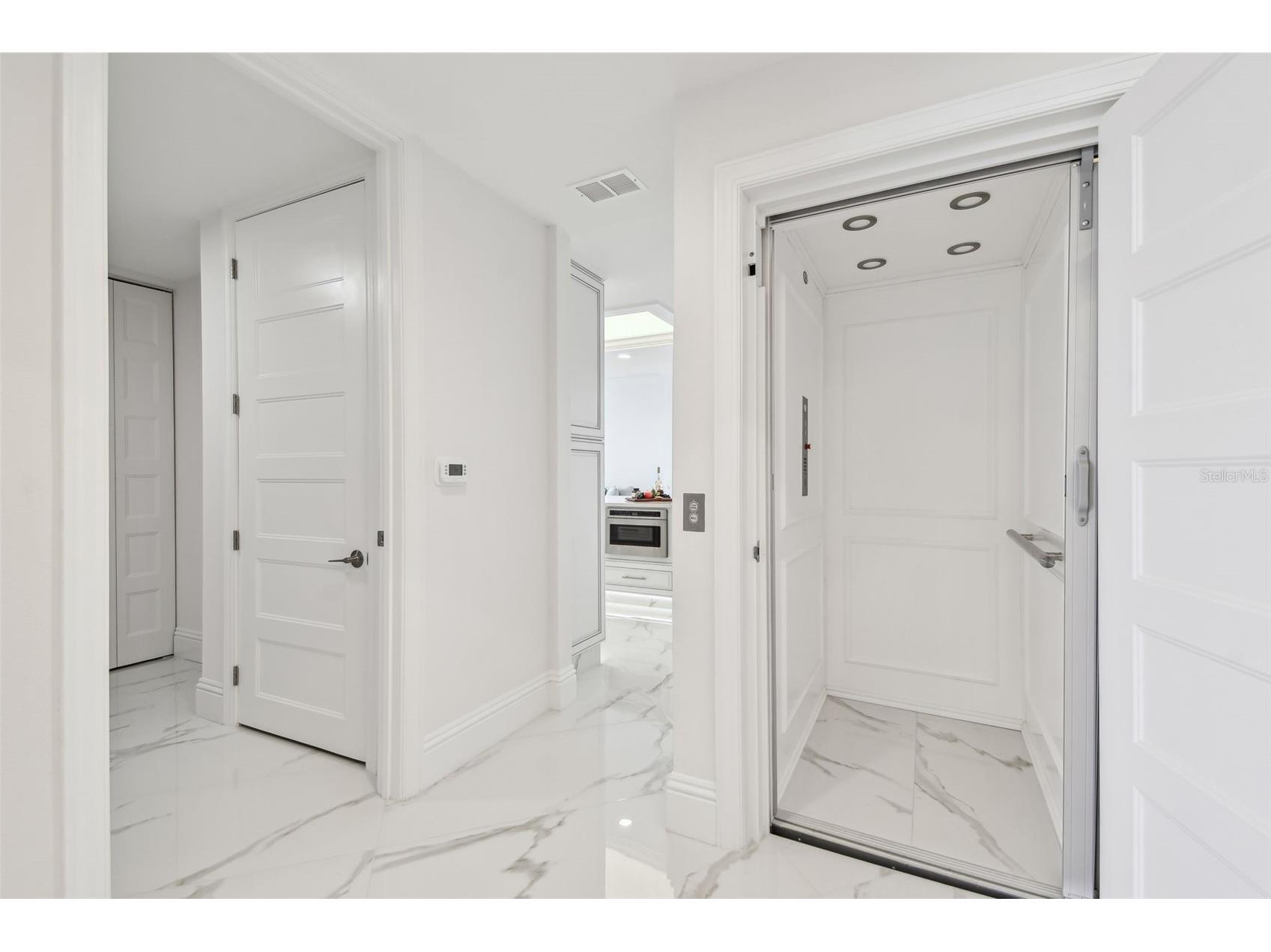 1560 Gulf Boulevard #306 Clearwater Beach FL 33767 - GULF OF MEXICO TB8473031 image31