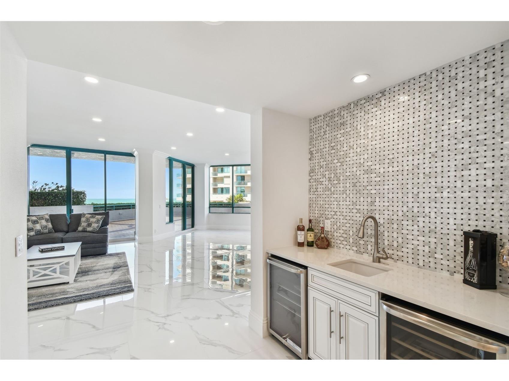 1560 Gulf Boulevard #306 Clearwater Beach FL 33767 - GULF OF MEXICO TB8473031 image4