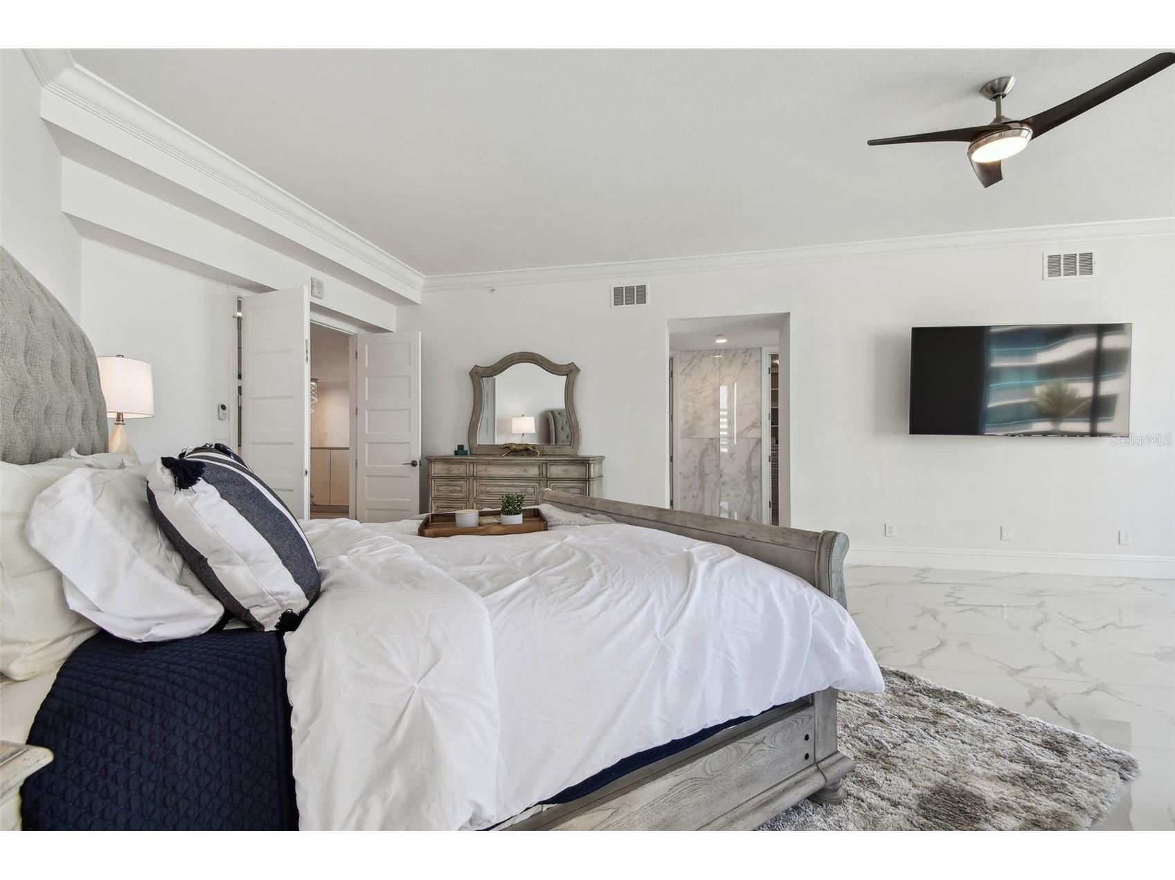 1560 Gulf Boulevard #306 Clearwater Beach FL 33767 - GULF OF MEXICO TB8473031 image40