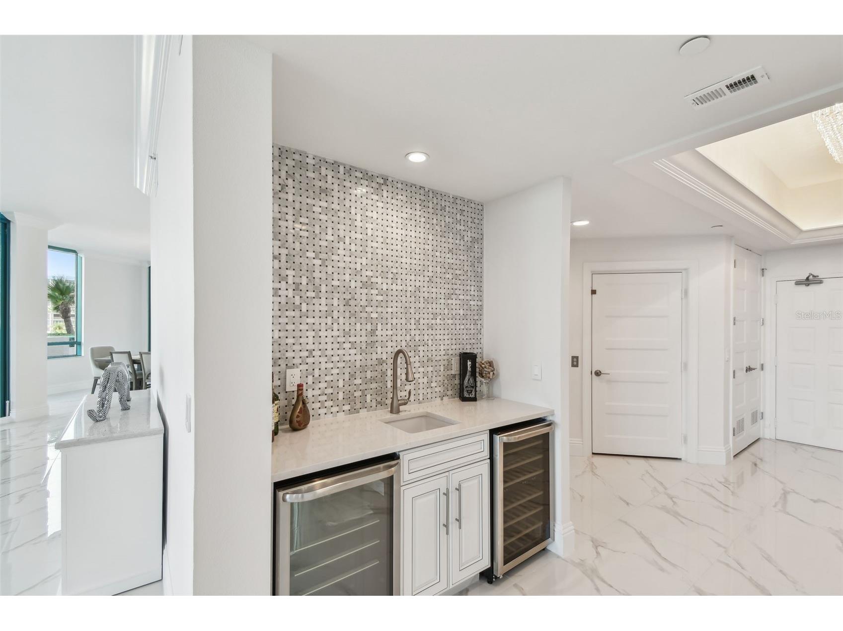1560 Gulf Boulevard #306 Clearwater Beach FL 33767 - GULF OF MEXICO TB8473031 image5