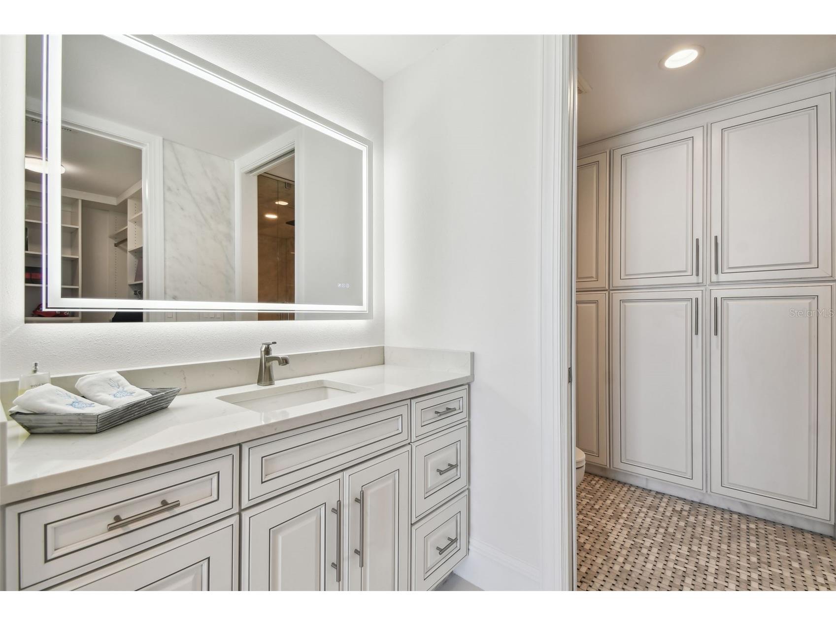 1560 Gulf Boulevard #306 Clearwater Beach FL 33767 - GULF OF MEXICO TB8473031 image53