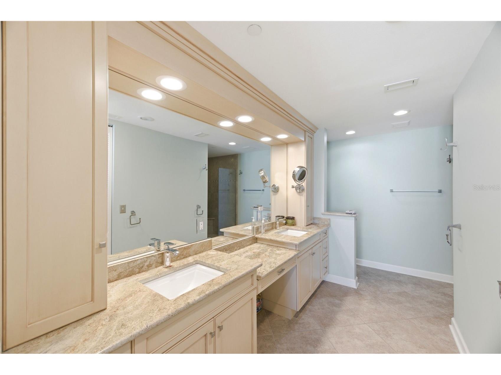 1560 Gulf Boulevard #706 Clearwater Beach FL 33767 - GULF TB8515335 image16