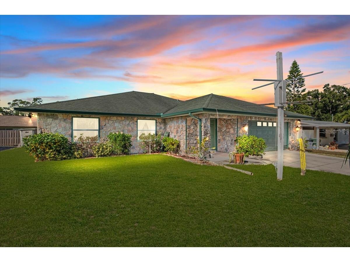 1560 Ingram Avenue Sarasota FL 34232 A4672743 image1