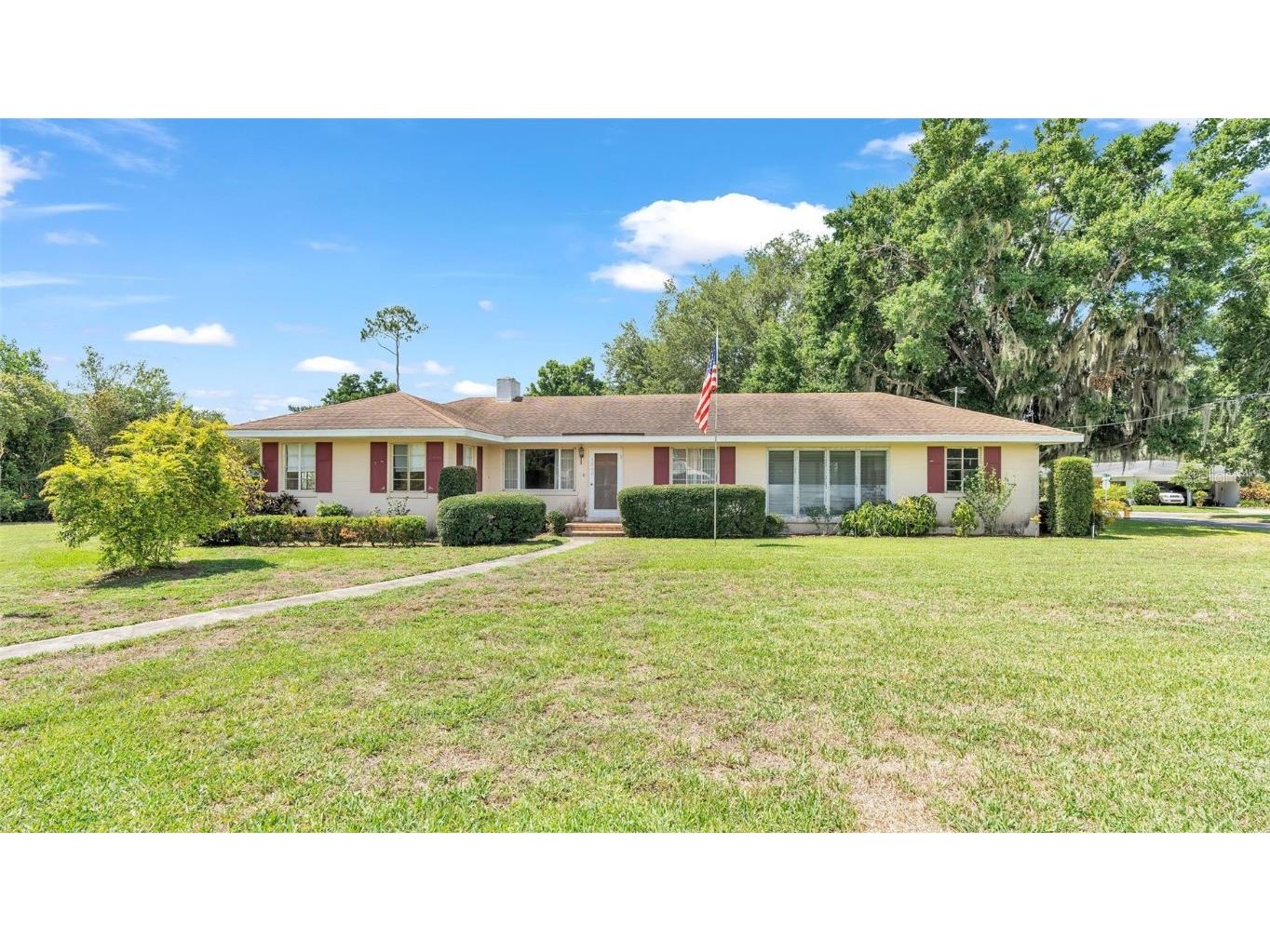 1560 Orange Street NW Winter Haven FL 33881 P4931026 image1