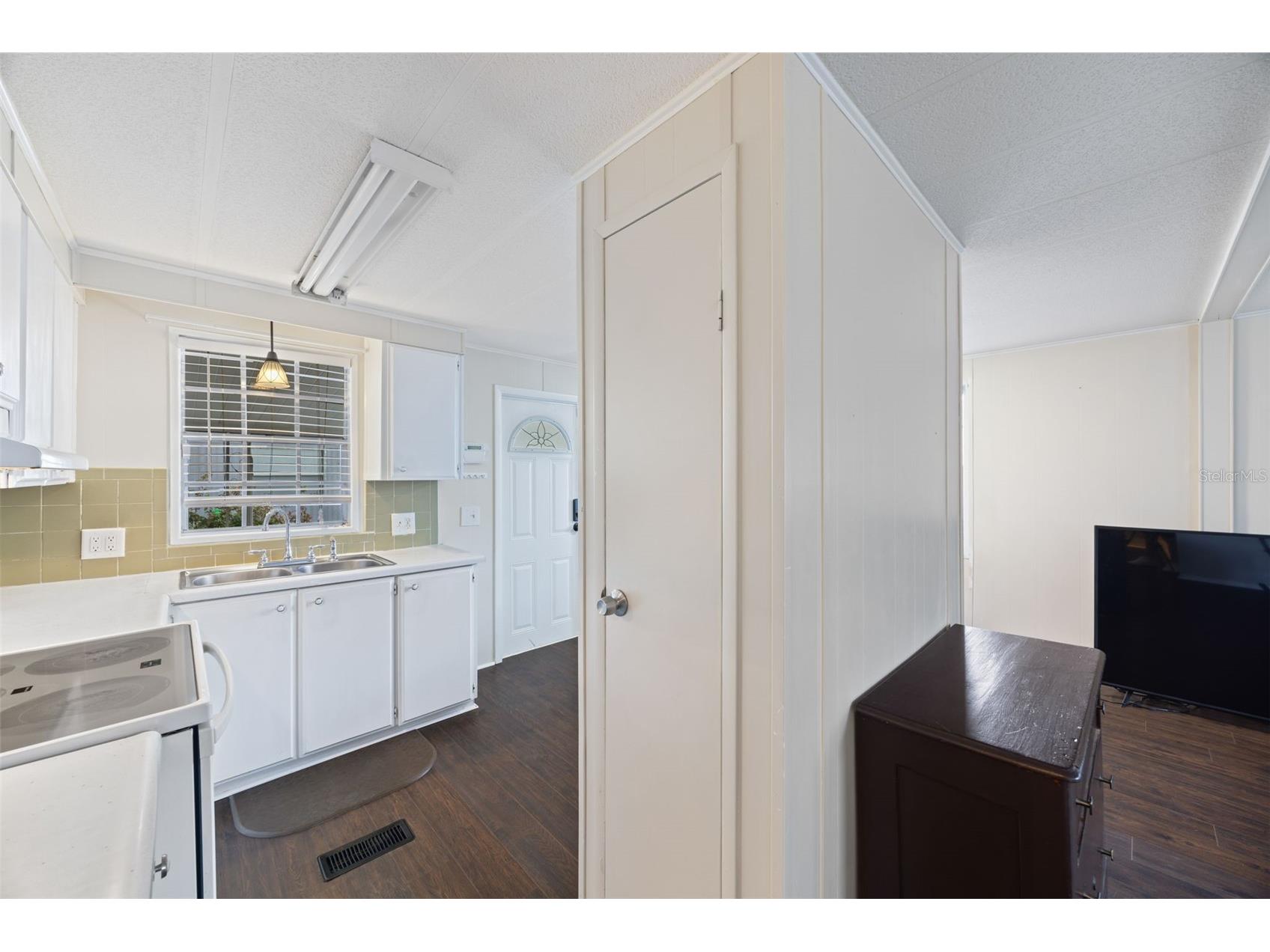 15601 Lakeshore Villa Loop Tampa FL 33613 W7887392 image10