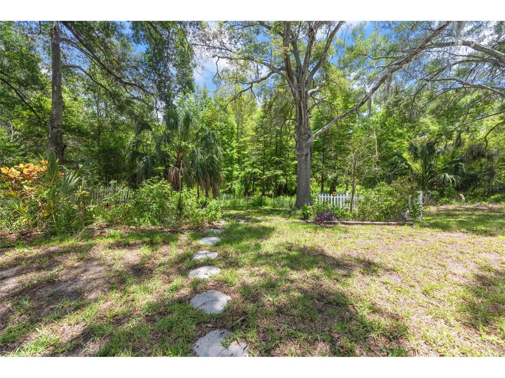15601 Lakeshore Villa Loop Tampa FL 33613 W7887392 image28