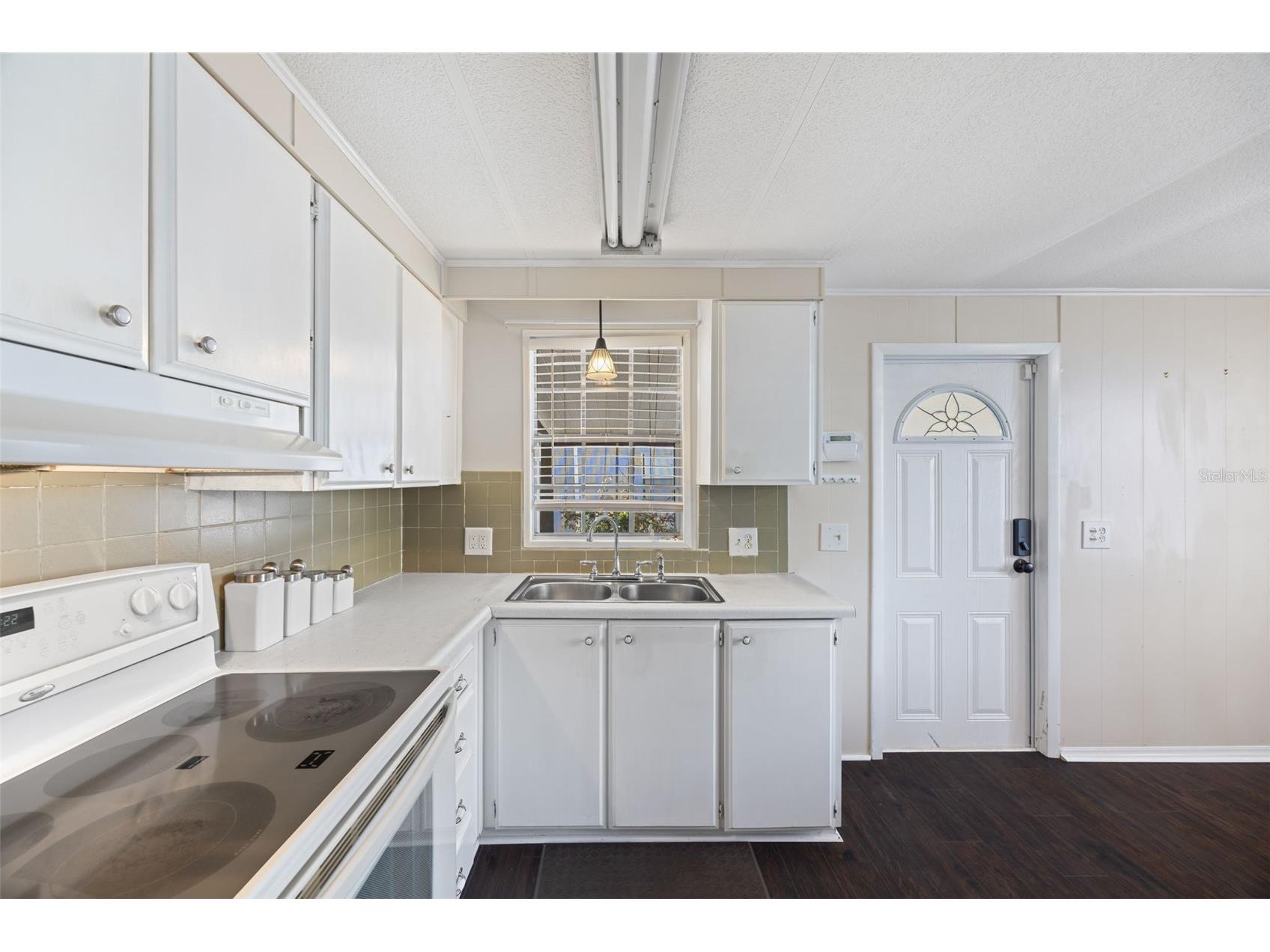15601 Lakeshore Villa Loop Tampa FL 33613 W7887392 image7
